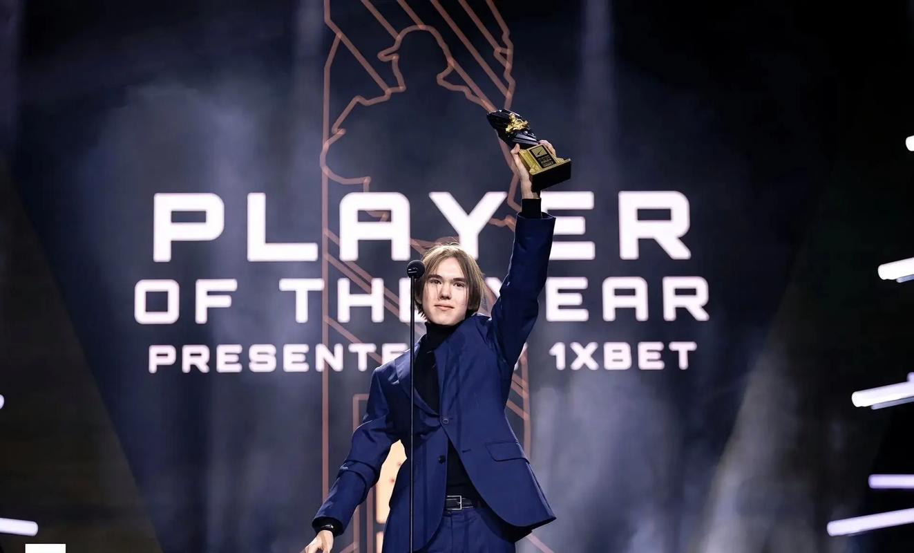 【战报】武汉eStar战胜深圳DYG，横扫S组斩获五连胜，春季赛常规赛完美收官